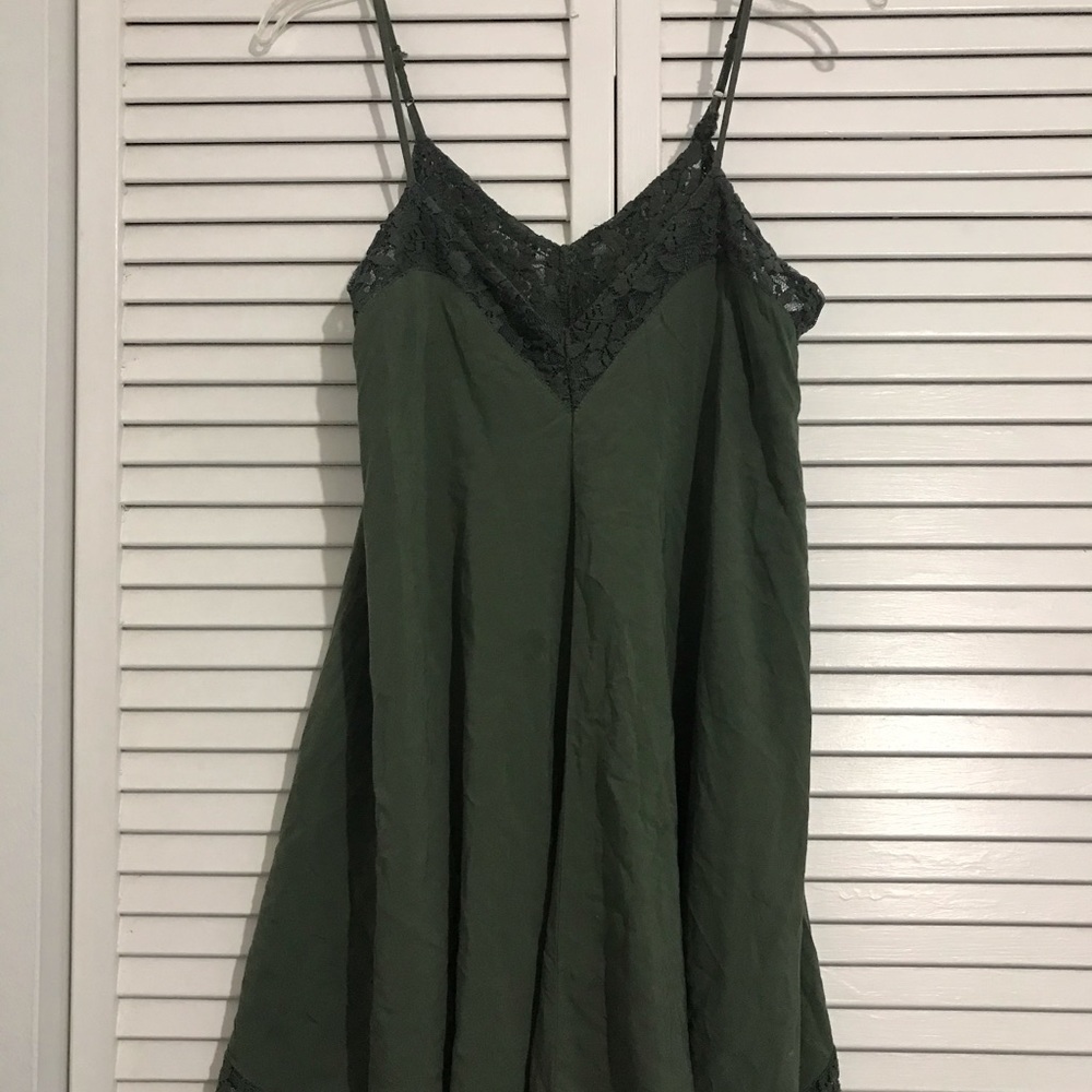 Forever 21 Flowy Swing Dress Size M